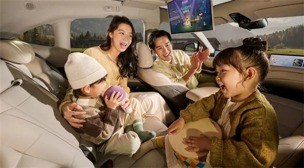 升艙不加價(jià)！“滿配SUV”全新智己LS6劇院版上市，權(quán)益價(jià)21.99萬~28.29萬元
