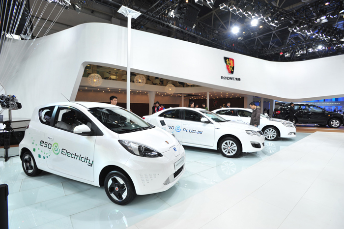 更時尚、更科技、更實用 “新一代跨領(lǐng)域?qū)I(yè)SUV”榮威W5 Urban Concept全球首發(fā)